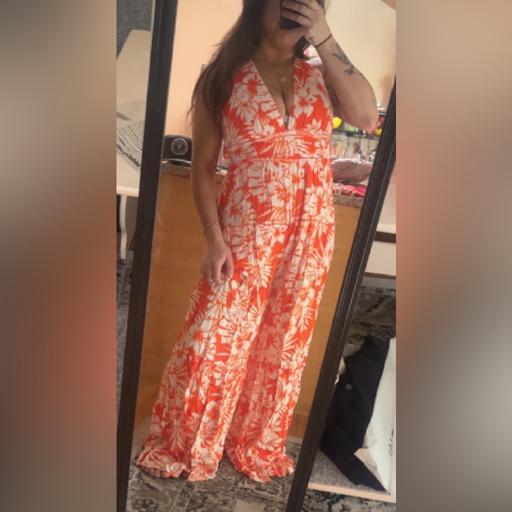 BRAND NEW FASHION NOVA JUMPSUIT